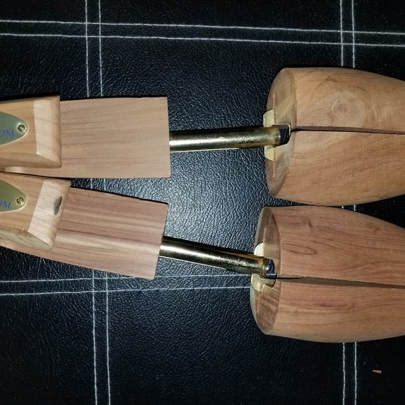 Cedar Shoe Stretchers - Picture 3 of 6